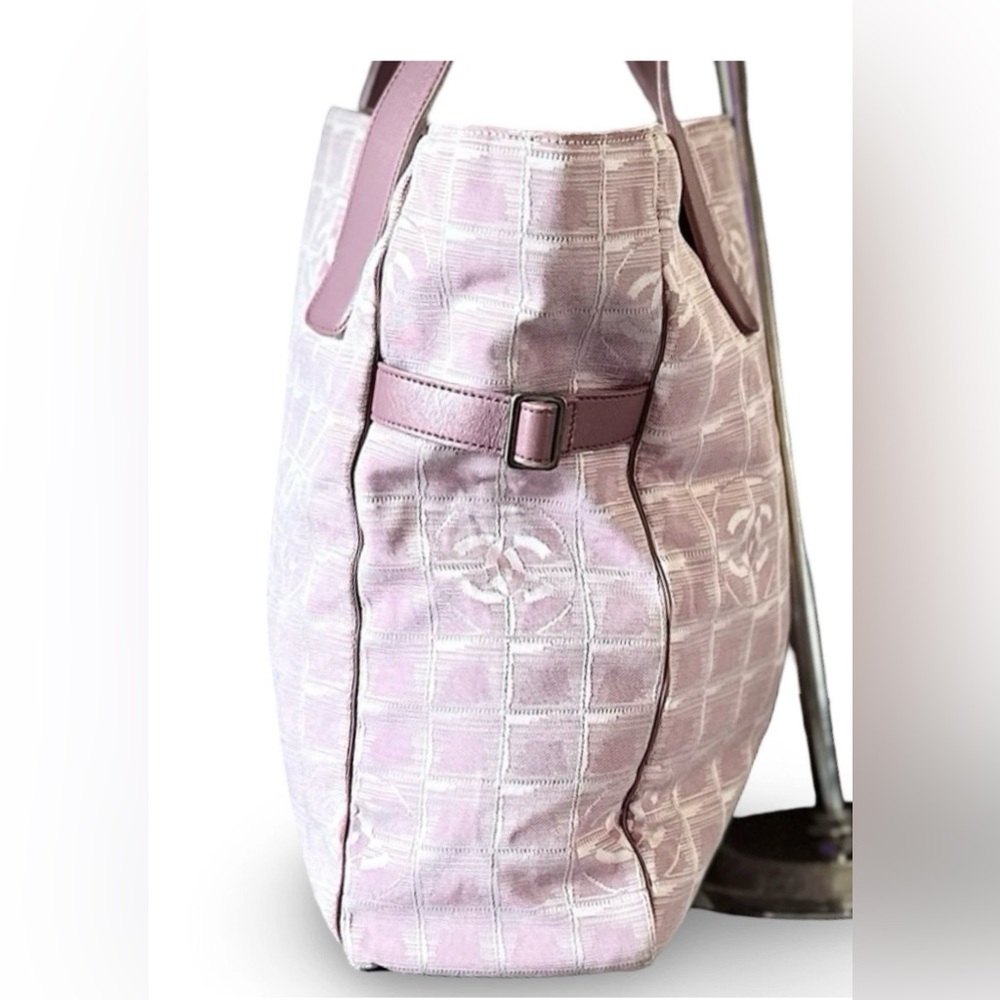 Chanel Travel Line Stylish Pink Tote Bag - Picture 10 of 16